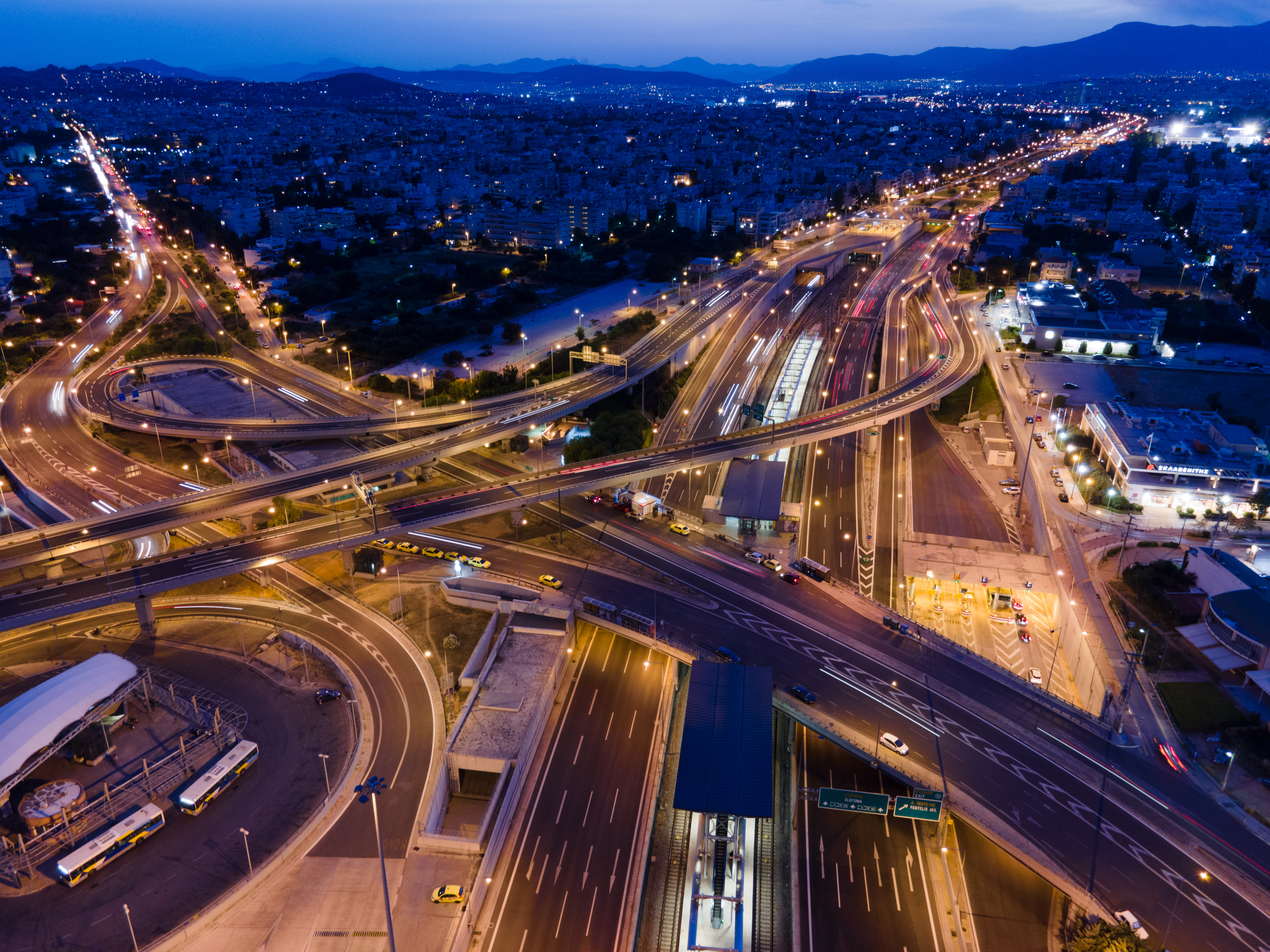 Road infrastructure and urban connectivity