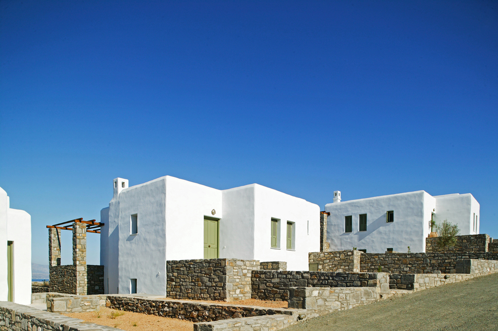 YSTERNIA HOUSES, PAROS, GEK-TERNA, 03JUN2006